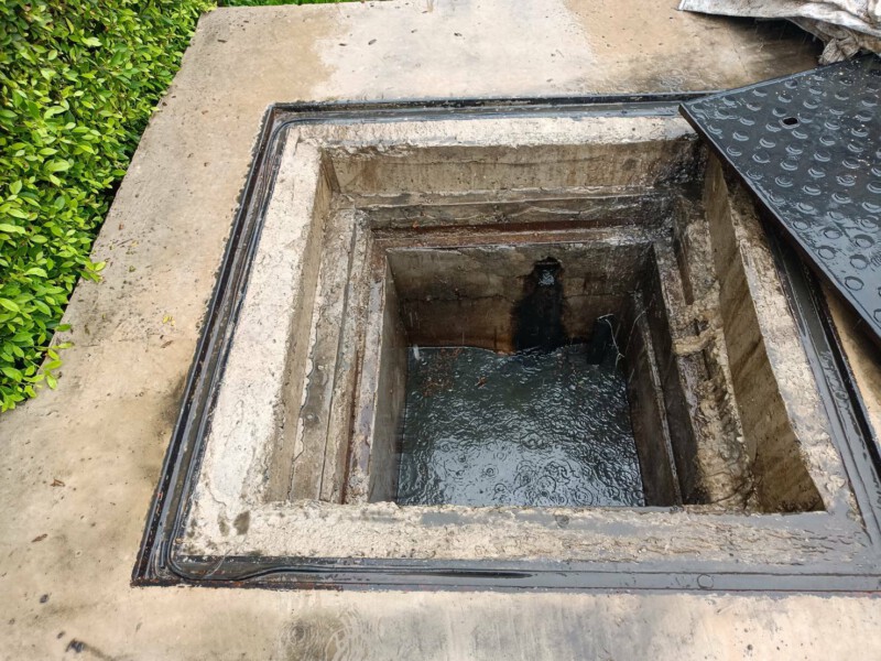 ลอกท่อระบายน้ำ